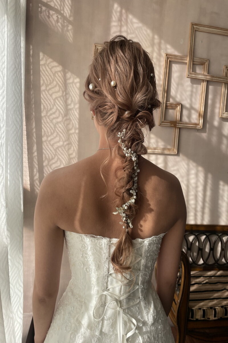 ＼おしゃれ花嫁さん必見♡／宮古島フォトウェディングにぴったりな編みおろしヘア特集