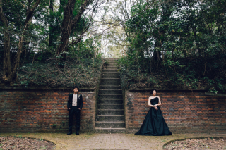 森の中でシックにウェディングフォト☆