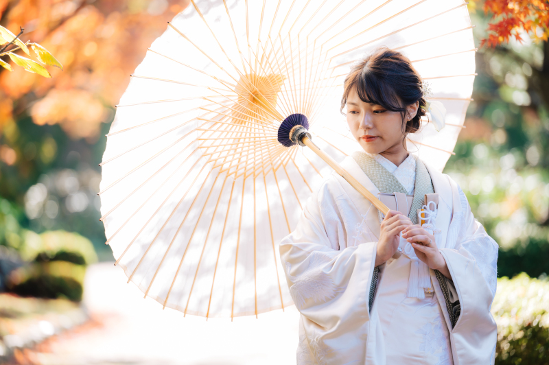 いよいよ紅葉シーズン！！日本庭園での紅葉×和装での撮影☆