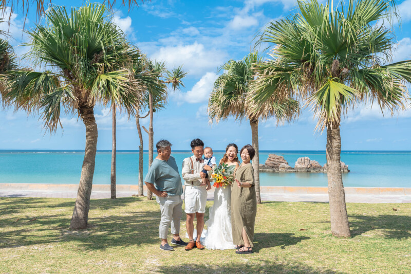 小さなお子様もご一緒に♪沖縄でのこすウェディングフォトの思い出