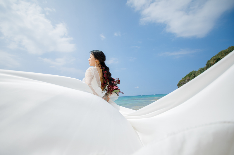 春の光に透ける美しさ。ロケーションフォトを彩るおすすめのスタイリング