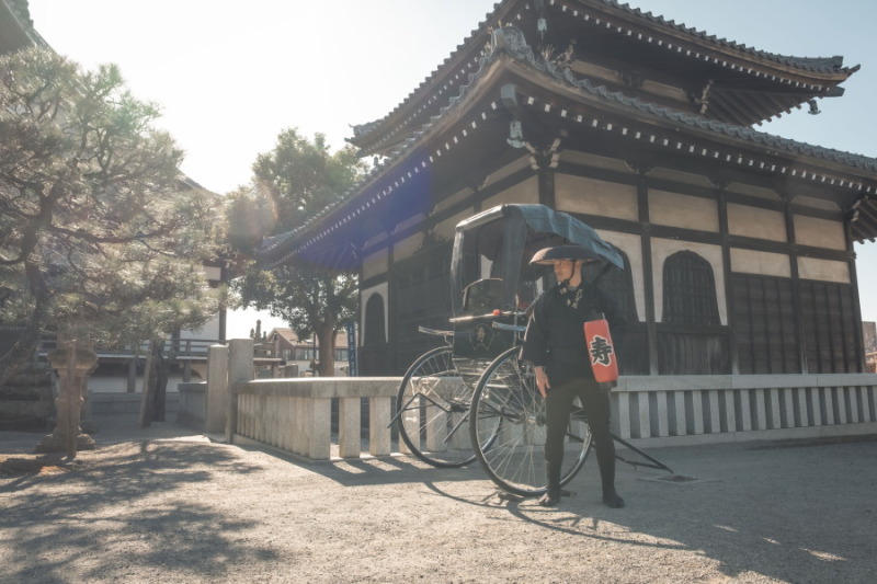 秋の妙本寺を人力車で巡りませんか