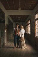 レトロな小学校『丸太の森』で撮るカントリーフォト