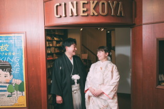 レトロな映画館での撮影