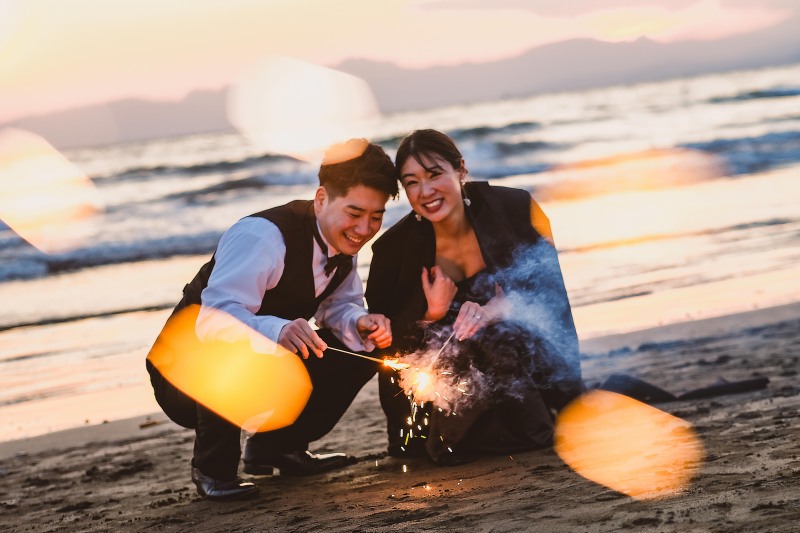 暑さが落ち着く夕方の湘南でウエディングフォトいかがですか?