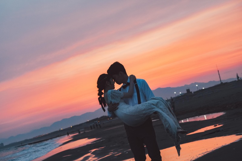 夕方から夜にしかできないウェディングフォト