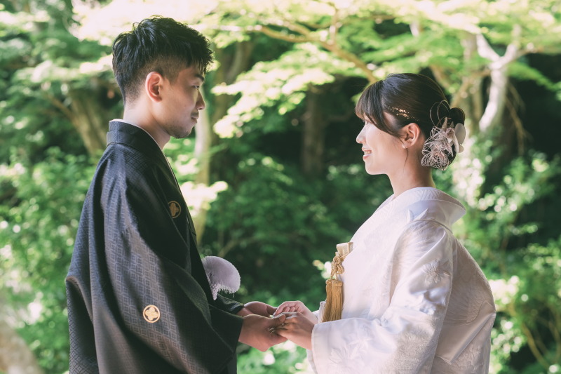 和装は妙本寺 洋装は目の前の海で撮影を。