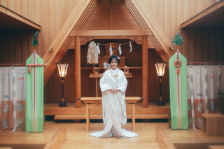 \白無垢も自分らしく…♪/掛下×柄×小物×ヘアメイクでオリジナリティを発揮!