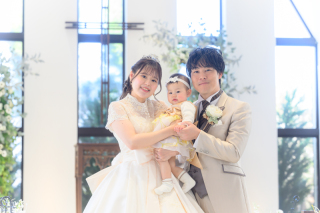 ファミリーフォト×陽光×チャペル