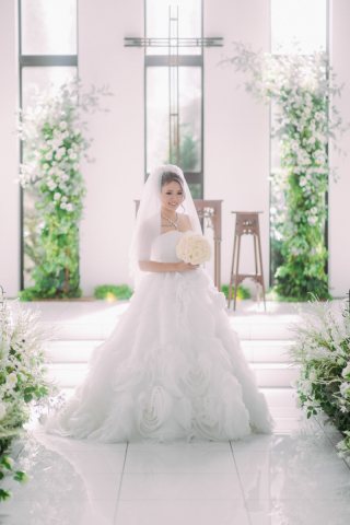 豊富な衣裳が館内にズラリ！サロンで心ゆくまでご確認頂けます