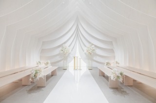 ブライダルサロンは...