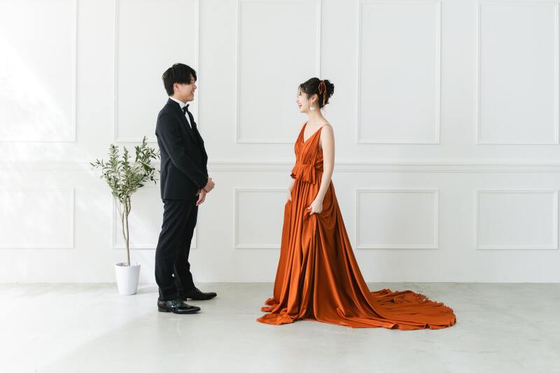 和装と洋装をスタジオで!笑顔が素敵なお二人と一緒に