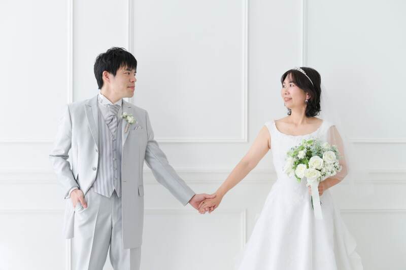 洋装でのシンプル&キュートなお写真が叶う♡洋装ハウススタジオ