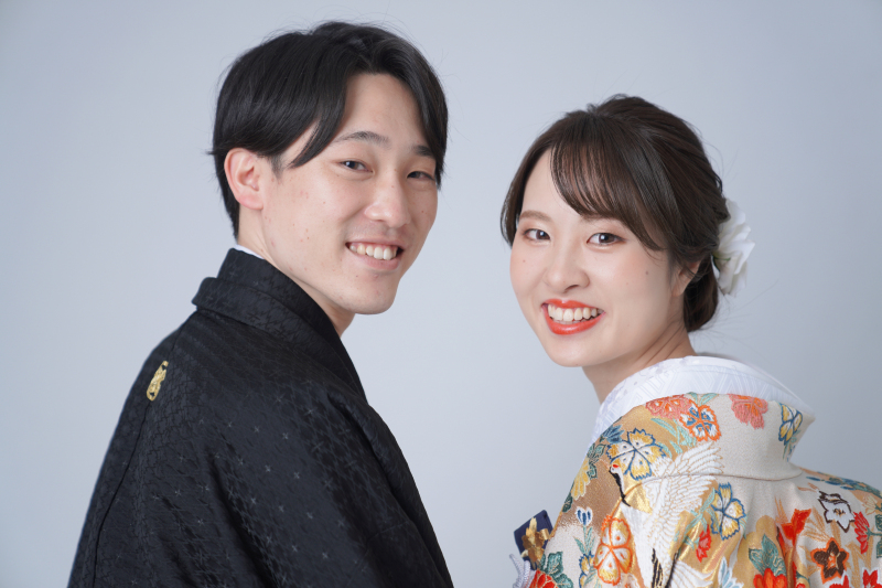 無地のスタジオで