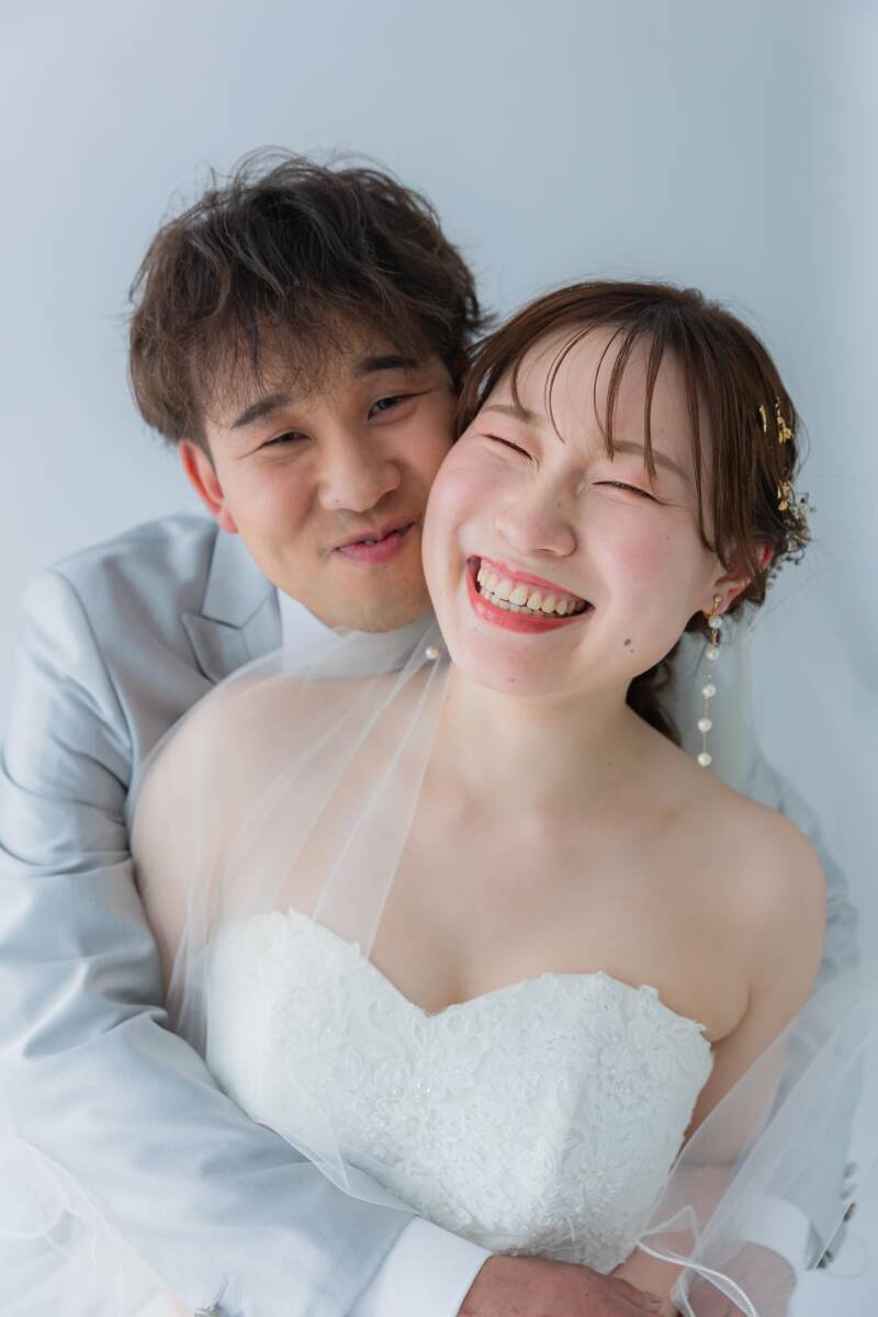 笑顔絶えないスタジオ撮影!