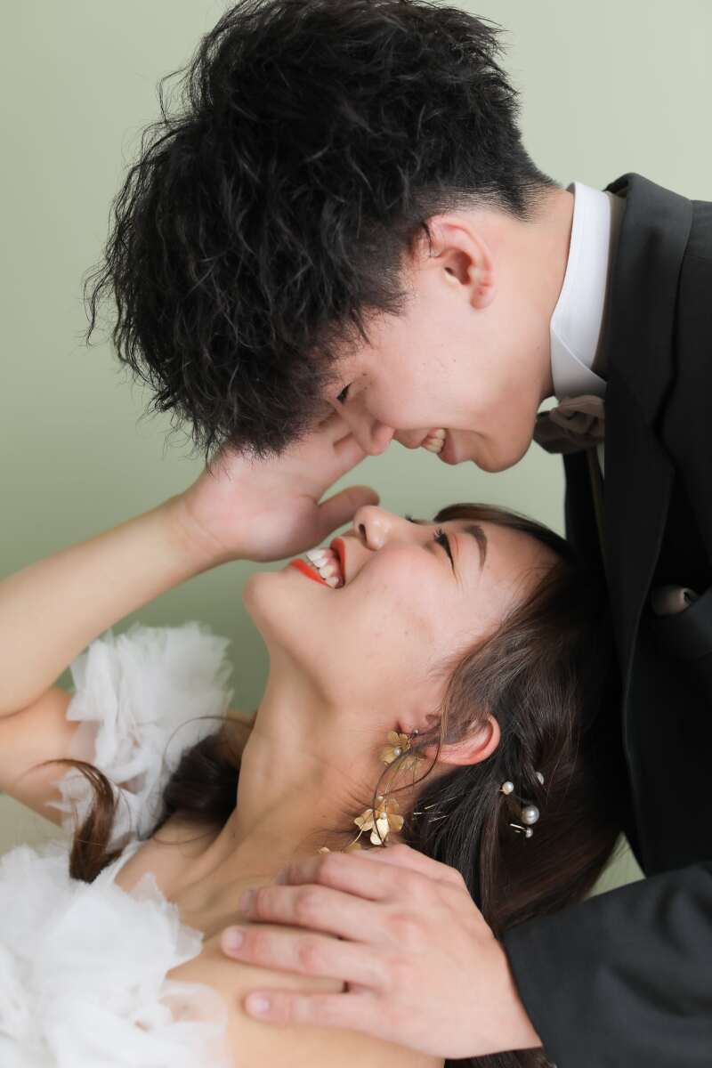 色んな背景で撮れるのが魅力の洋装ハウススタジオをご紹介♫