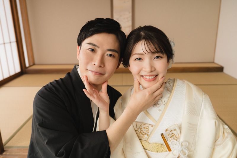 お二人の記念に!屋内庭園スタジオ&私服フォトの撮影を