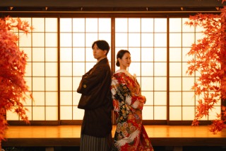 秋を感じさせるスタジオをイメージして