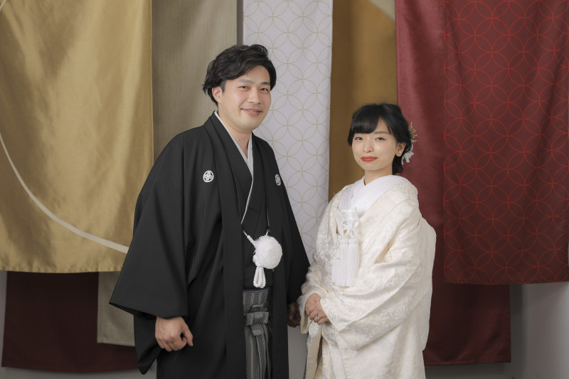 和装の雰囲気満載のお写真残しませんか？屋内庭園スタジオにて！