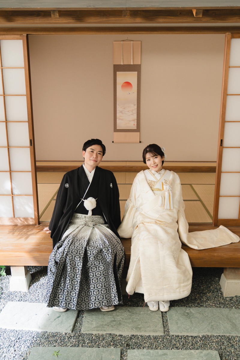お二人の記念に!屋内庭園スタジオ&私服フォトの撮影を