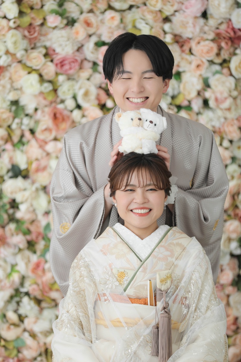 紅葉シーズンを迎えた花田苑で笑顔の撮影