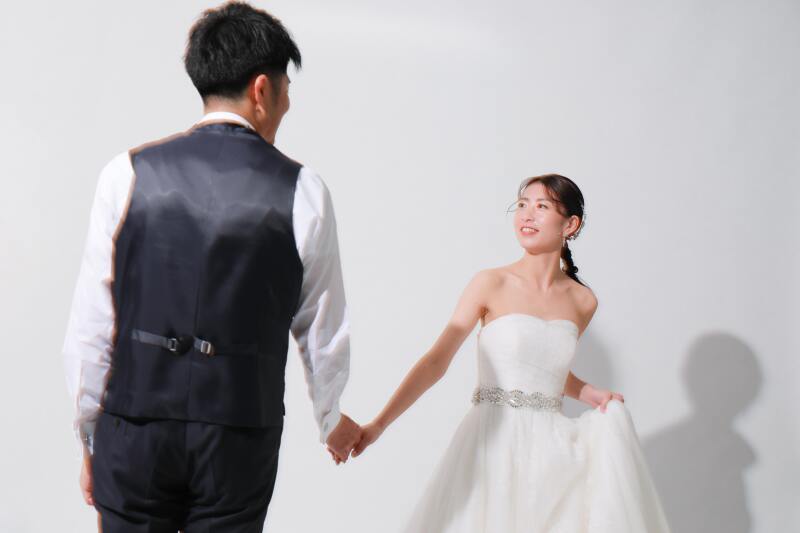 屋内庭園と洋装スタジオPLUS＋で欲張りに撮影しませんか？