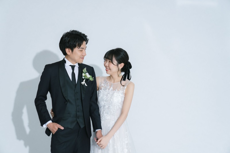 和装と洋装でお二人らしく写真を残しませんか？