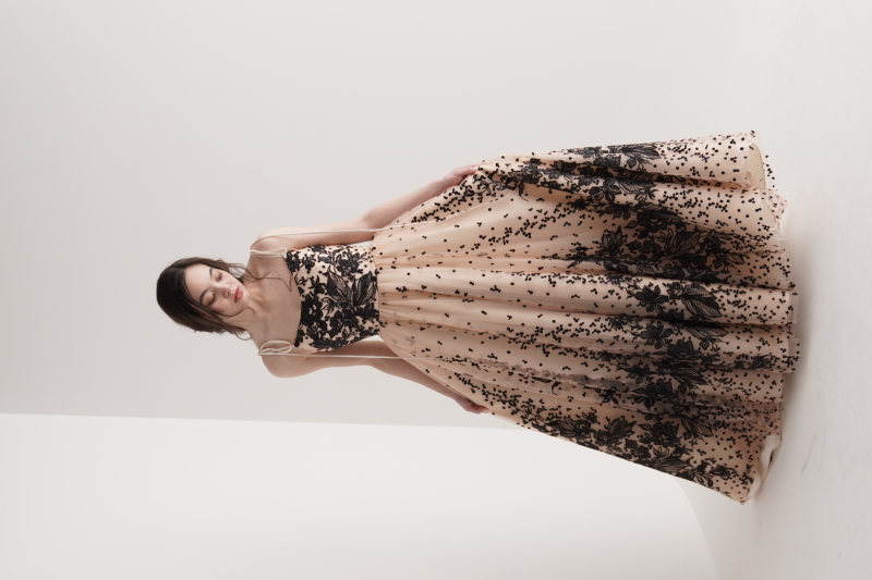 新作衣装のご案内《カラードレス編》