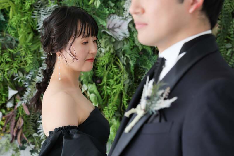 洋装でお二人らしいお写真を残しませんか？