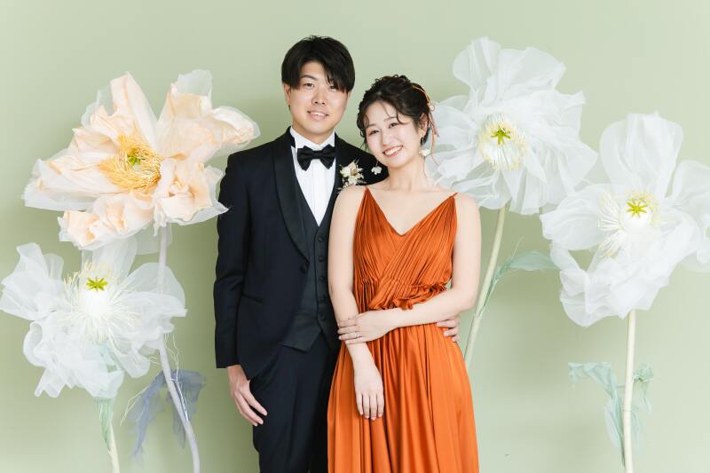 和装と洋装をスタジオで!笑顔が素敵なお二人と一緒に