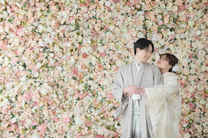 紅葉シーズンを迎えた花田苑で笑顔の撮影
