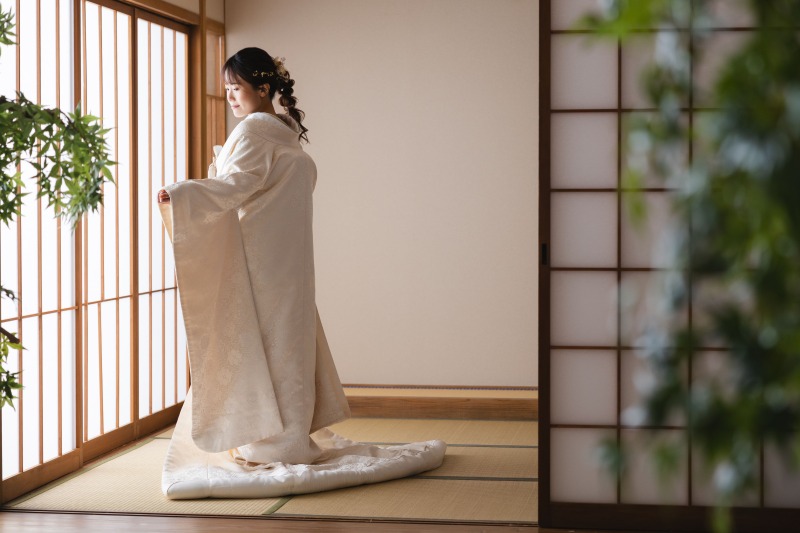 小物と一緒にお二人らしく！