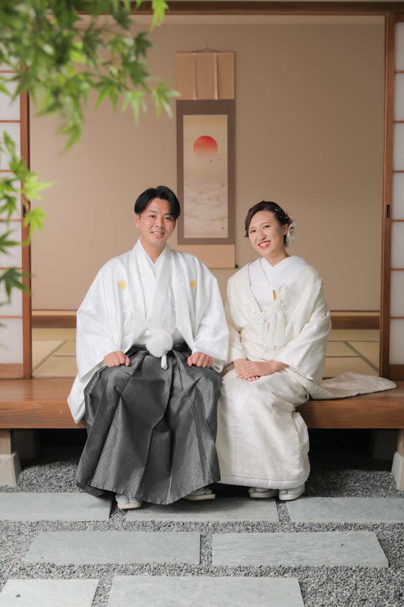 式の雰囲気に合わせた前撮りを!