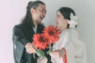 【フォトウェディングで使えるポーズ集！定番からトレンドまで一挙紹介】