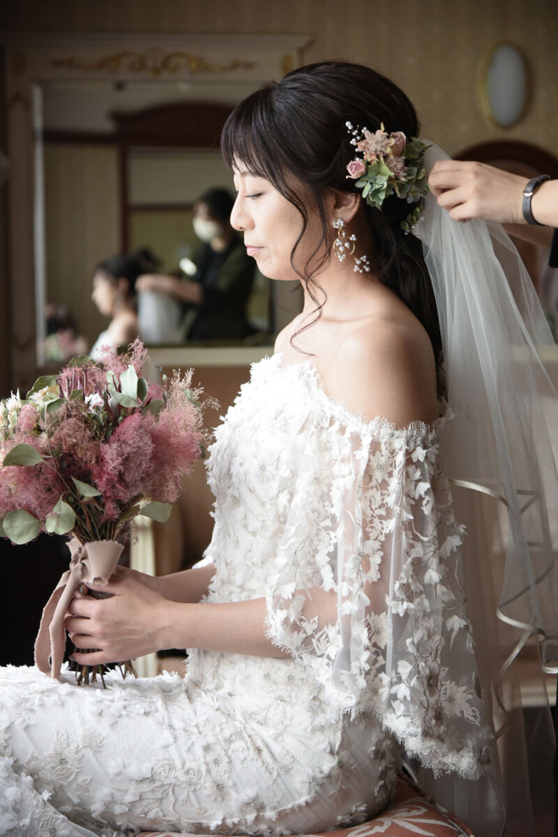 角度によって印象が変わる、≪お仕度ショット≫　