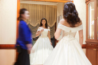 来店相談の時、ドレスの試着はできる？