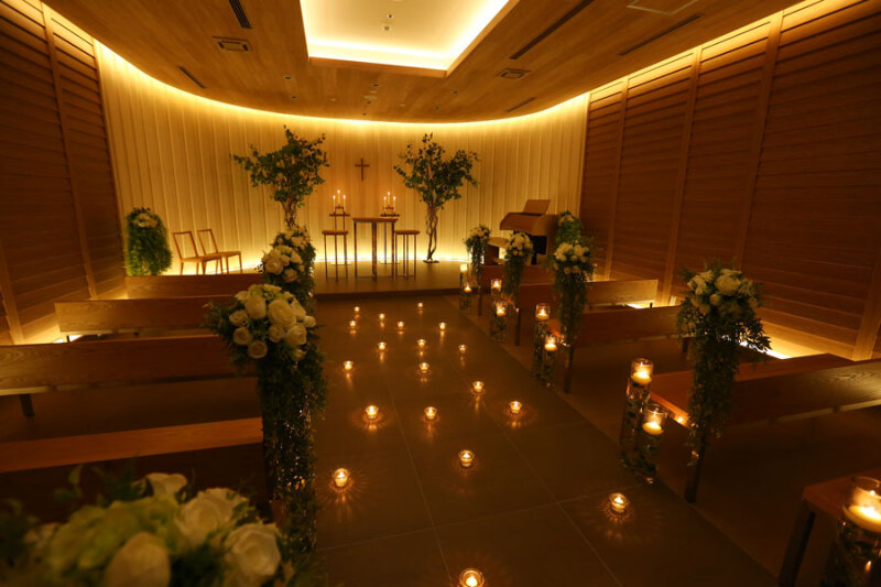 本物のチャペルで『クリスマスウエディングフォト』の撮影もできます!