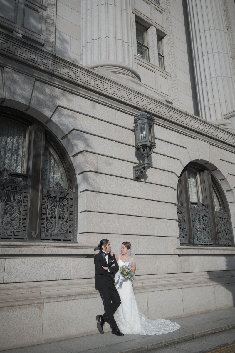 丸の内デートで自然体な撮影を！