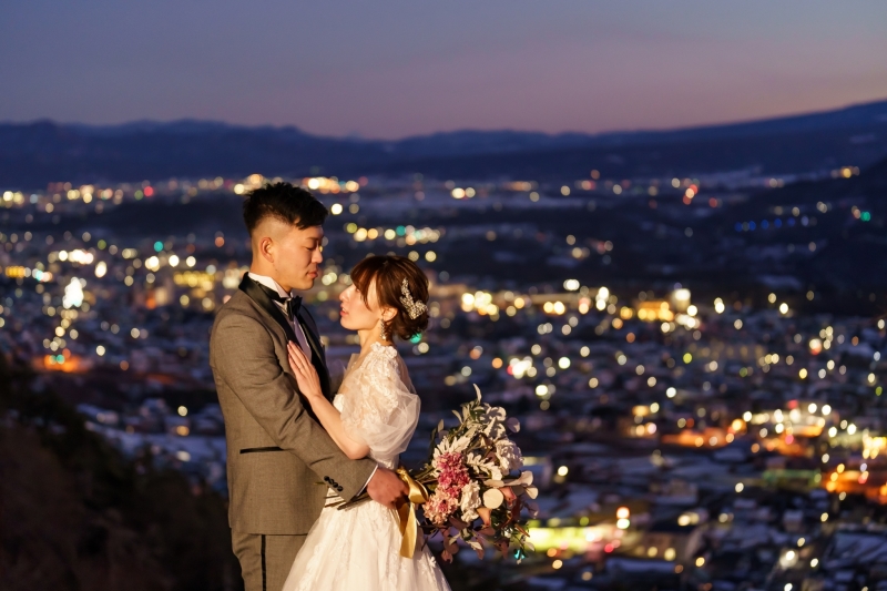 星空フォトウェディング ― 澄んだ夜空の下で残す、特別な一枚 ―
