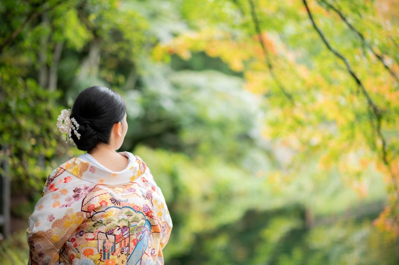 緑と紅葉が重なる10月の軽井沢
