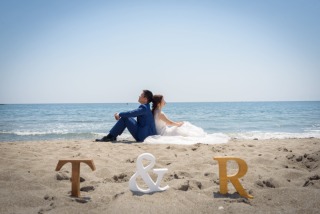 楽しいグッズを持って