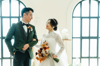 自然光が入る大きな窓を使ったお写真♡