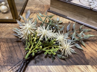 お花のモチーフの意味、知っていますか?