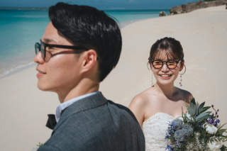 【小物お持ち込み無料!】ドレスにサングラスを合わせて、ビーチリゾートらしく♪