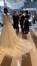 ドレスブランド展示会の様子♪