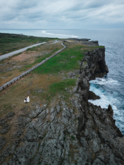 雄大な自然を楽しめるドローンショット