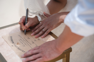 【結婚証明書付き！】ビーチウェディングフォトの季節到来！【4月〜10月】