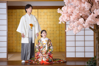 和装と洋装で紡ぐふたりの物語 ― 家族の未来へ続くウエディングフォト