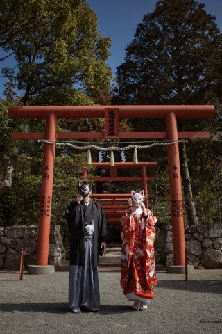 狐面に込めた誓い