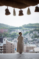 街を見守る純白の花嫁